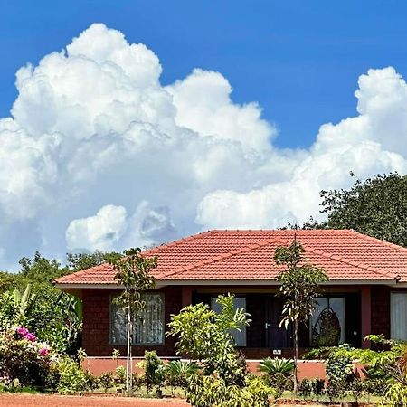 Regenta Resort Mango Village Guhagar Kudān Dış mekan fotoğraf