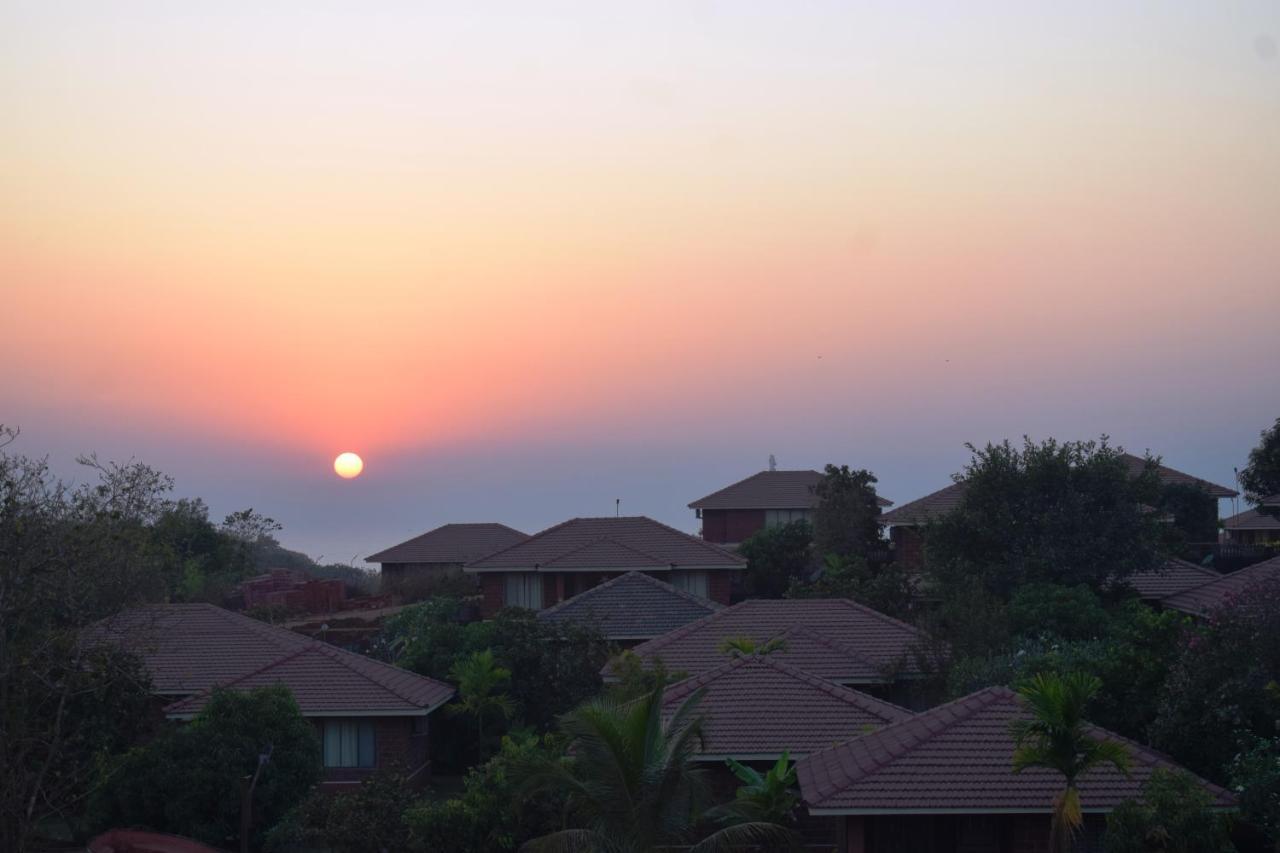 Regenta Resort Mango Village Guhagar Kudān Dış mekan fotoğraf