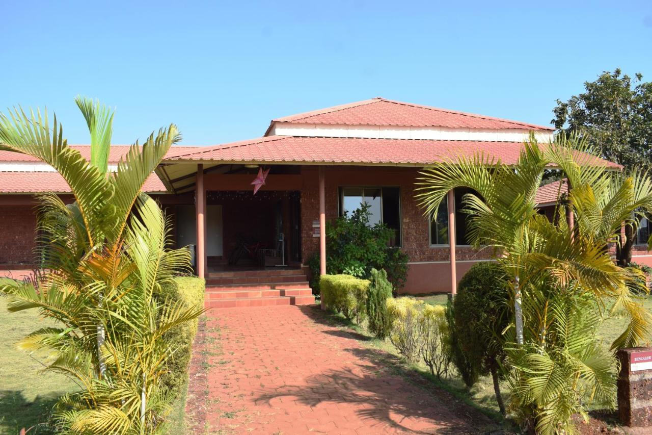Regenta Resort Mango Village Guhagar Kudān Dış mekan fotoğraf