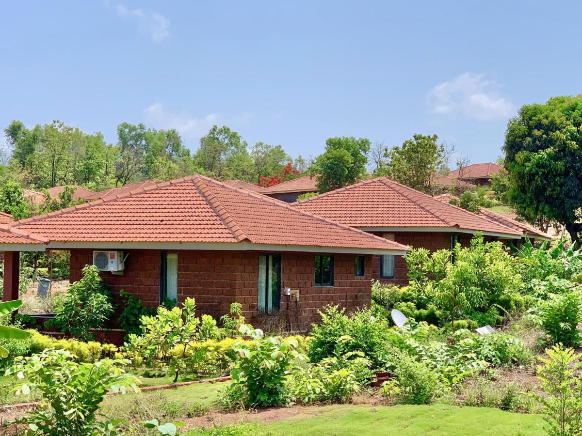 Regenta Resort Mango Village Guhagar Kudān Dış mekan fotoğraf