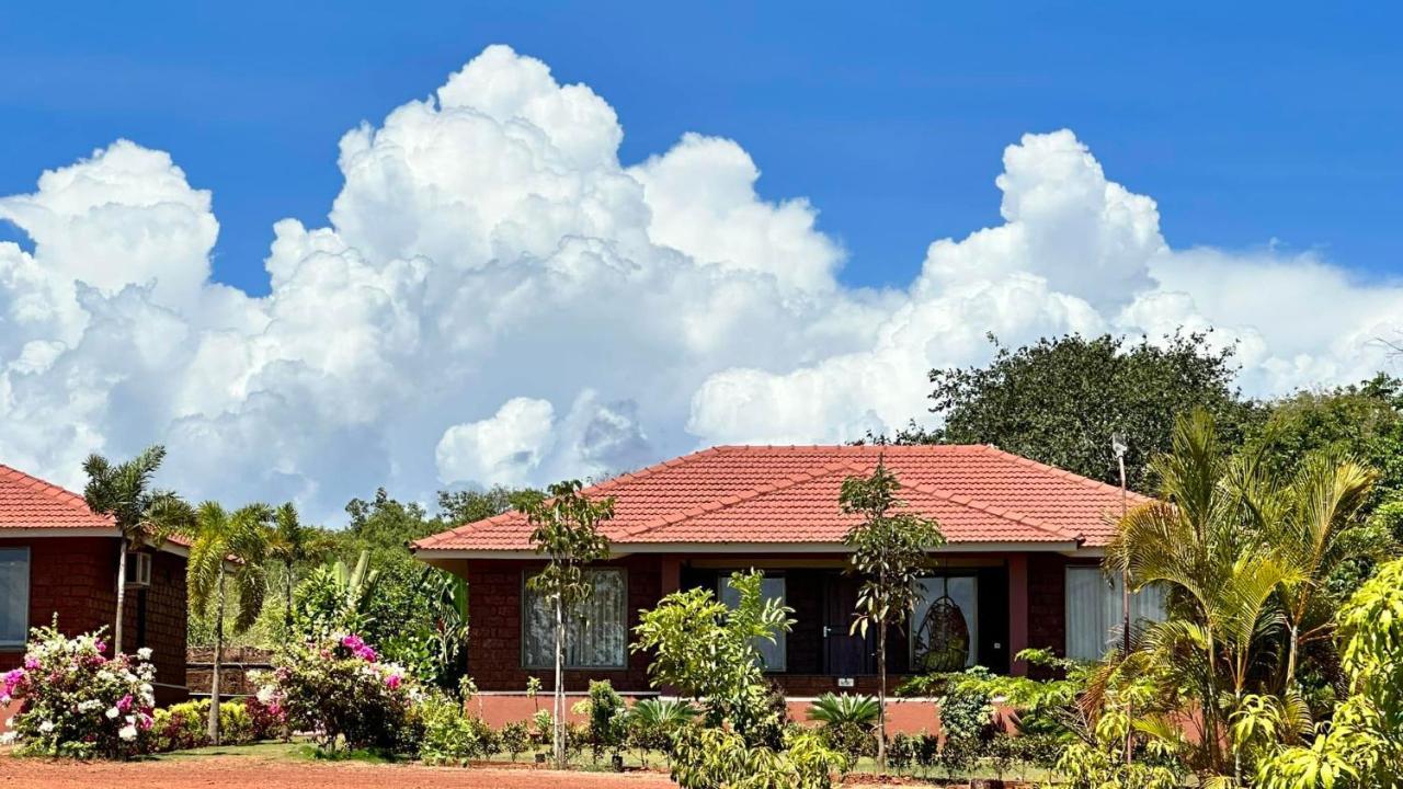 Regenta Resort Mango Village Guhagar Kudān Dış mekan fotoğraf
