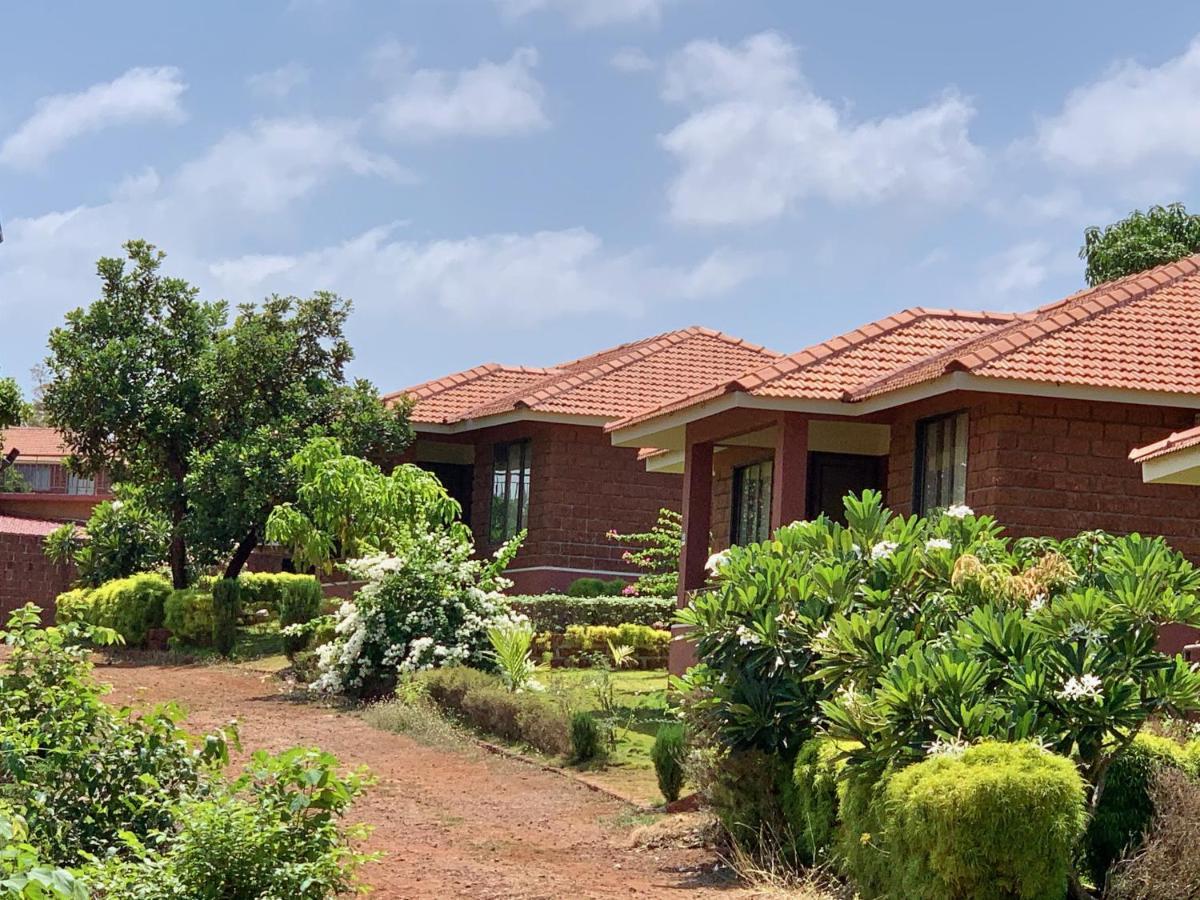 Regenta Resort Mango Village Guhagar Kudān Dış mekan fotoğraf