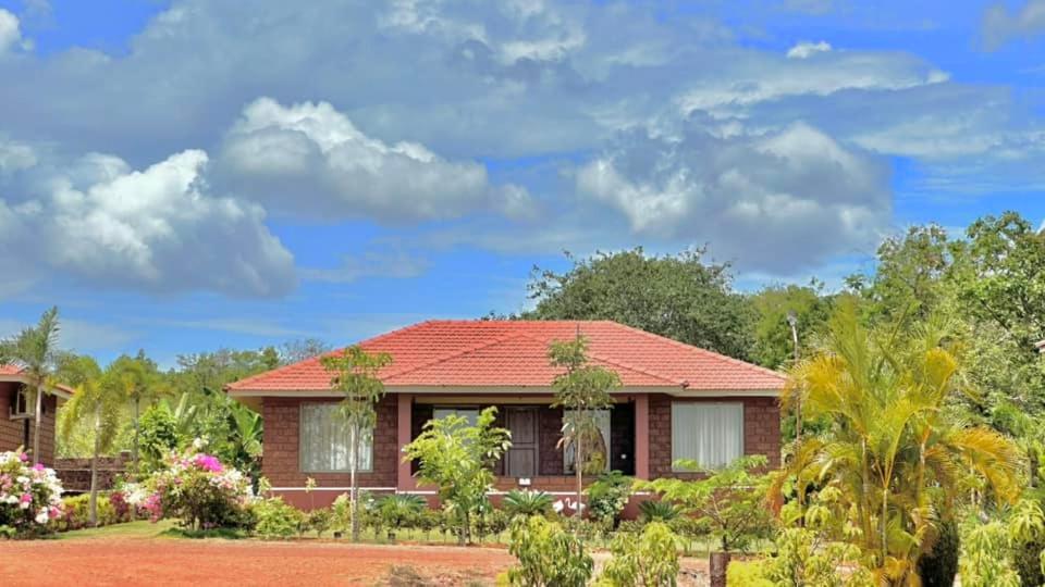 Regenta Resort Mango Village Guhagar Kudān Dış mekan fotoğraf